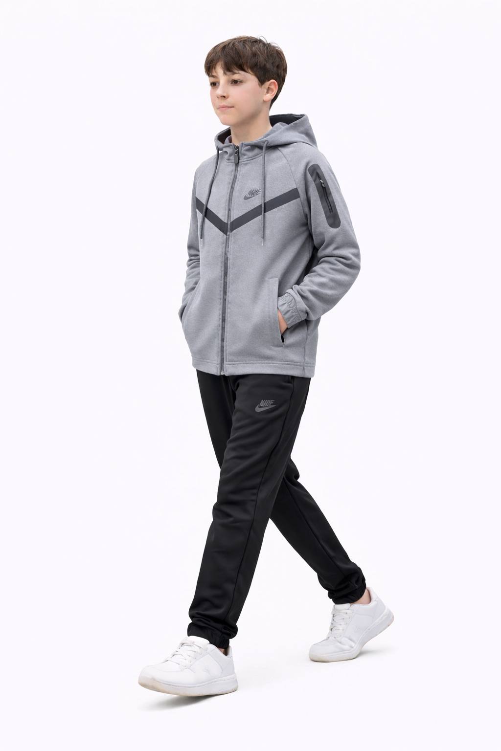 Ensemble Nike Tech enfant 10 /18 ans
